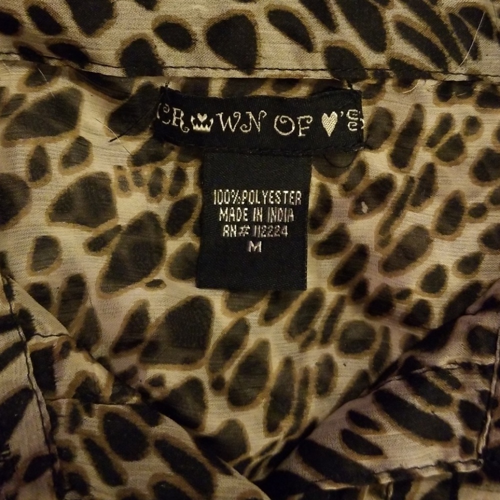 Leopard Print Shirt!! 🦁 - Picture 8 of 8